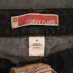 Inseam 28in, waist 38in, outer seam 38in..